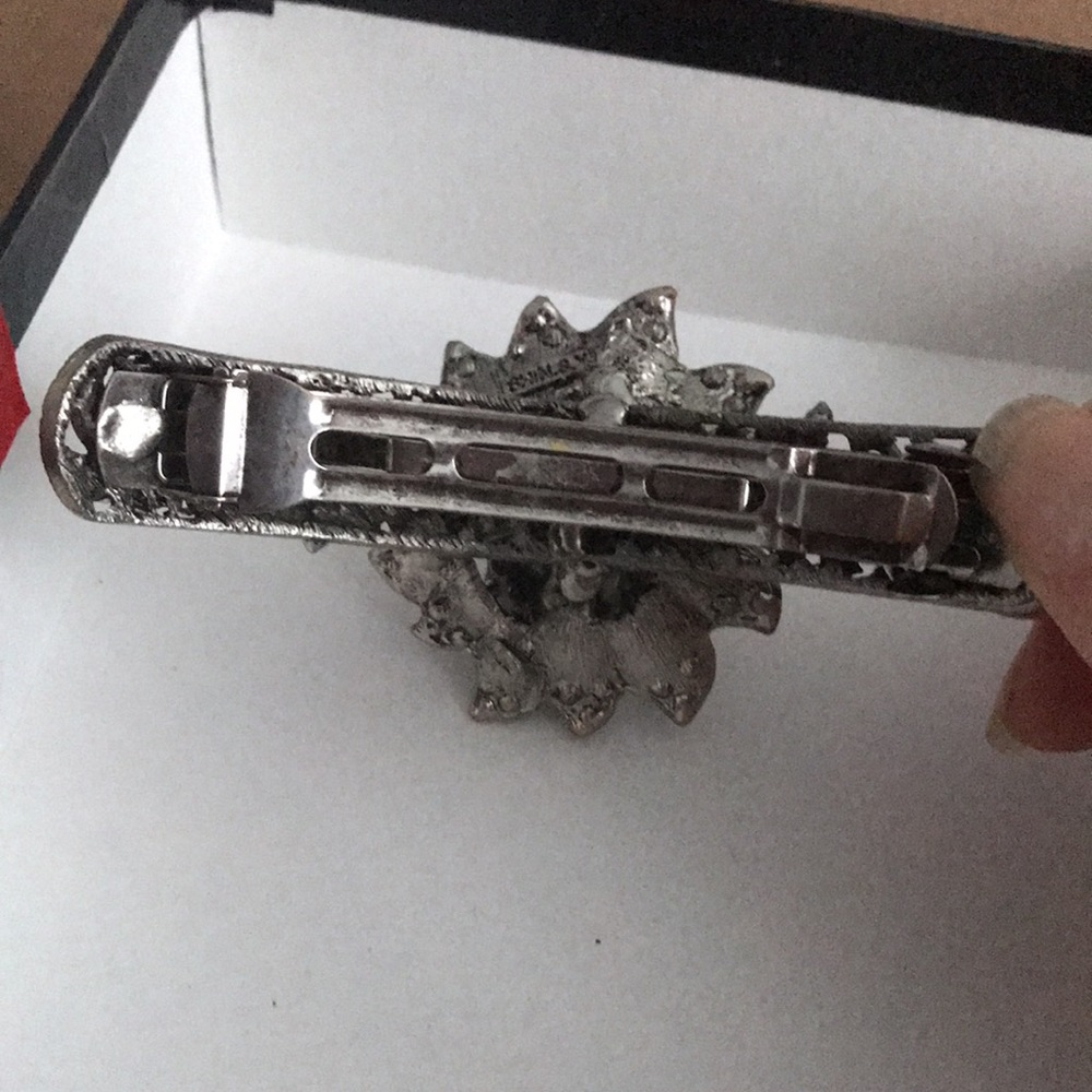 Hair clip - Picture 2 of 2